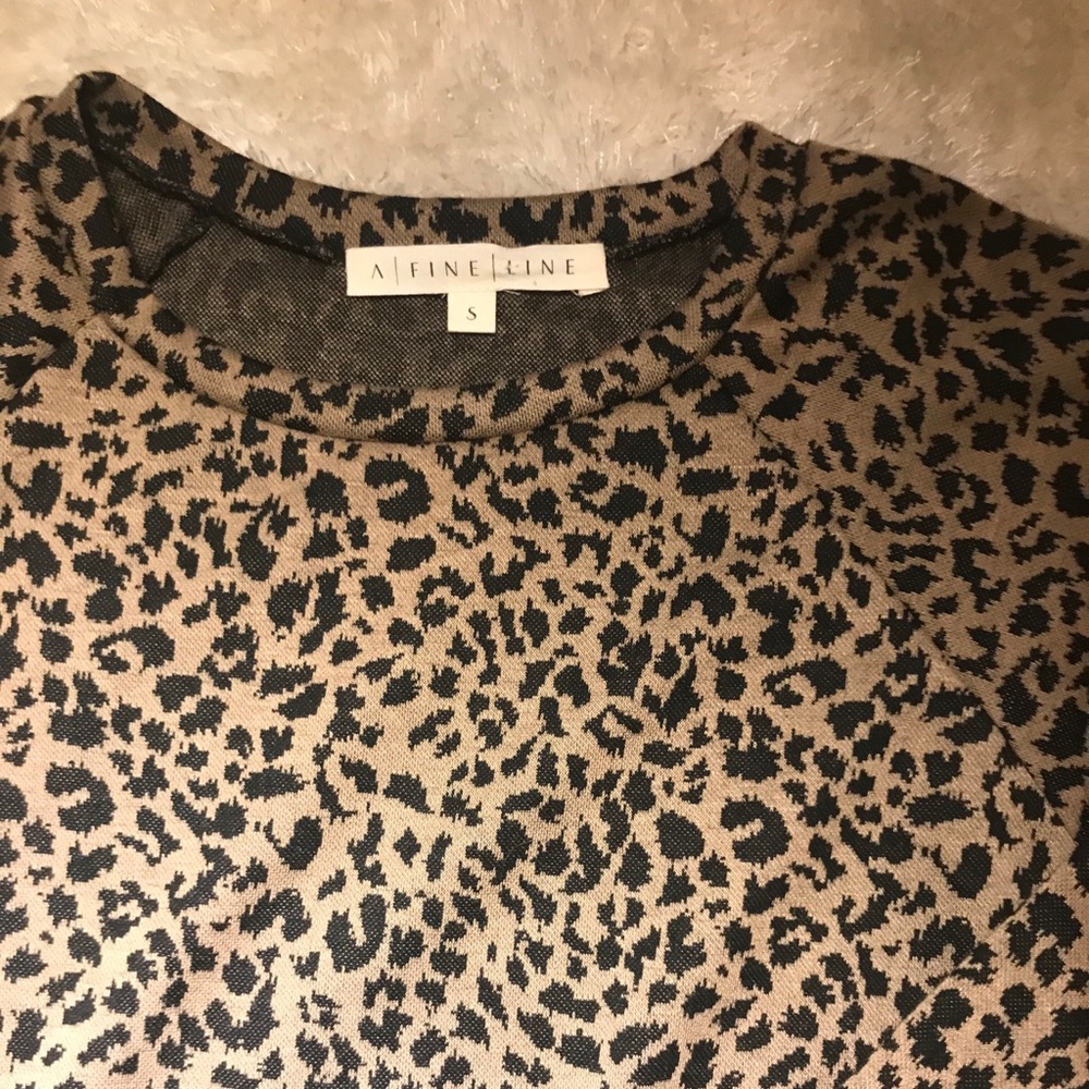 Leopard Sweater - Picture 4 of 8